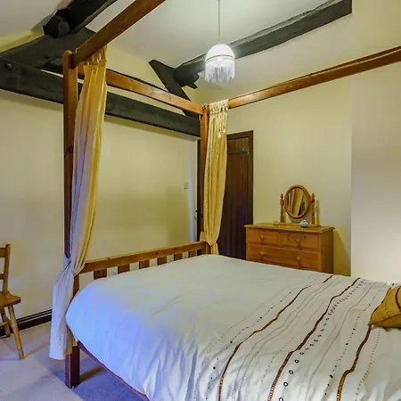 1 Bed In 90467 Holiday home