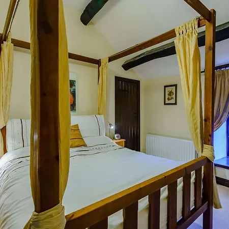 1 Bed In 90467 Ferienhaus Spark Bridge
